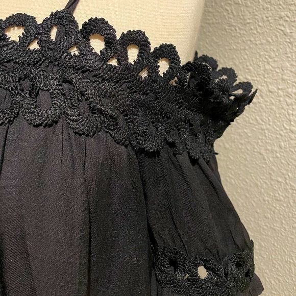 Darling off shoulder top in Black - Picture 3 of 8